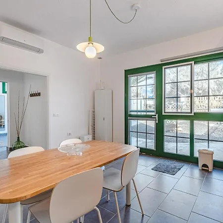 Esquina Canaria Nyaraló